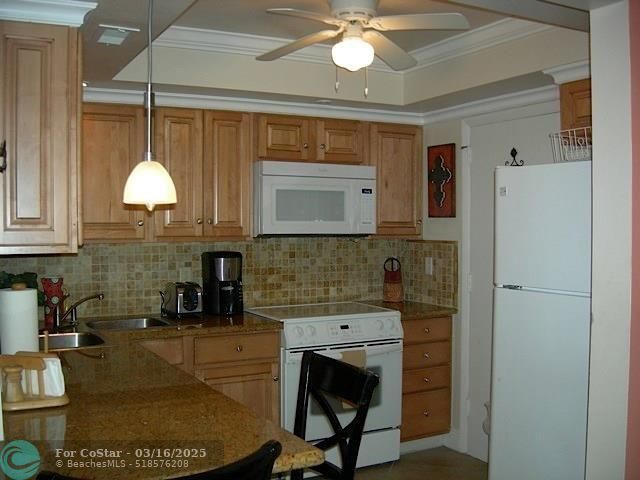 Building Photo - 305 N Pompano Beach Blvd