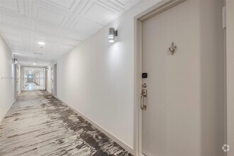 Building Photo - 9511 Collins Ave