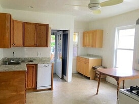 Building Photo - 6 Hammer St