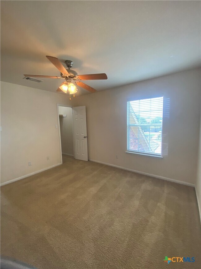Building Photo - 6111 Graphite Dr