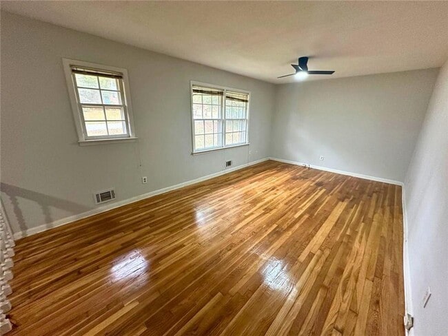 Building Photo - 4016 Shady Oak Ct