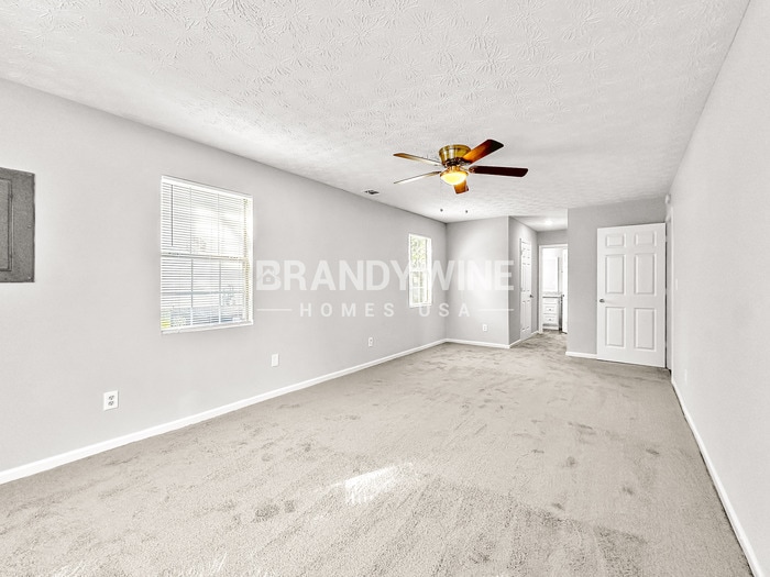 Building Photo - 606 Waynes Ct SE