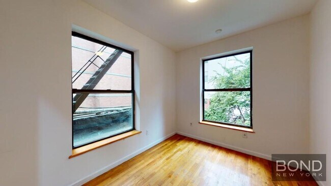 Building Photo - 96 Third Avenue