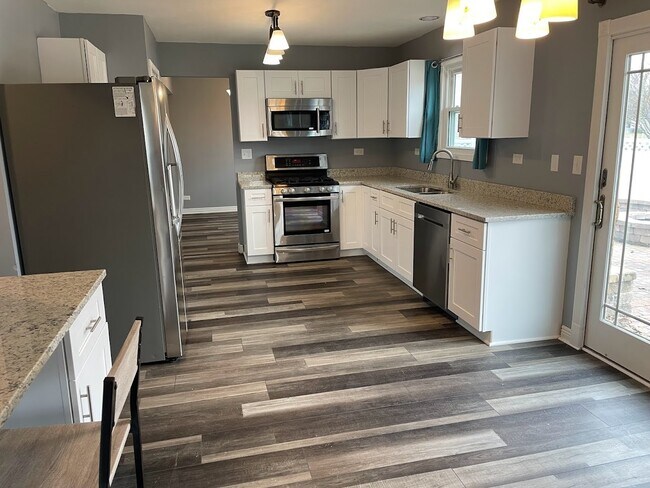 Building Photo - 706 Ferret Crossing