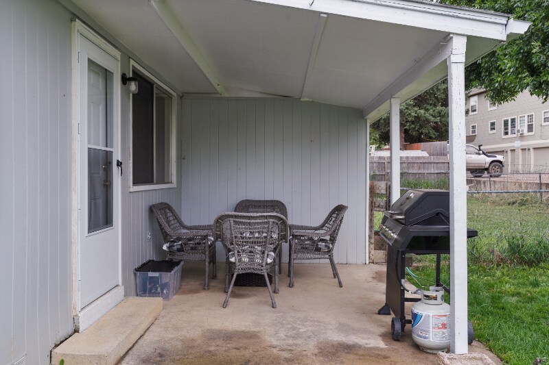 Building Photo - 1625 Banyan Dr