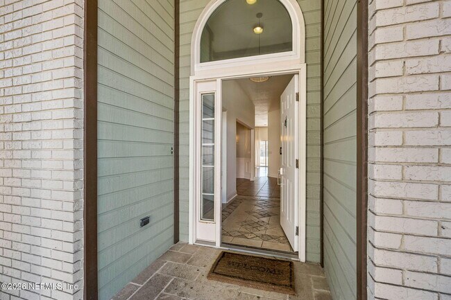 Building Photo - 3447 Heron Dr N