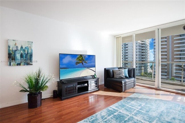 Building Photo - 5600 Collins Ave