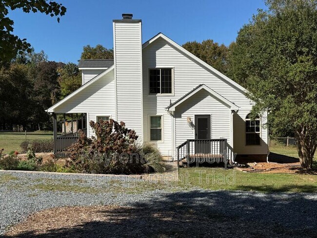 Building Photo - 7472 Middlestream Rd
