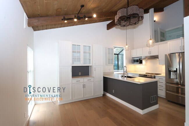 Building Photo - Chic Piedmont Pines Three Bedroom Home Coming Soon!