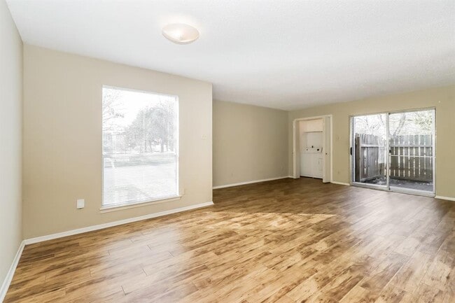 Building Photo - 5201 Evans Ave