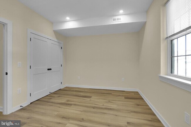 Building Photo - 2670 Braddock St
