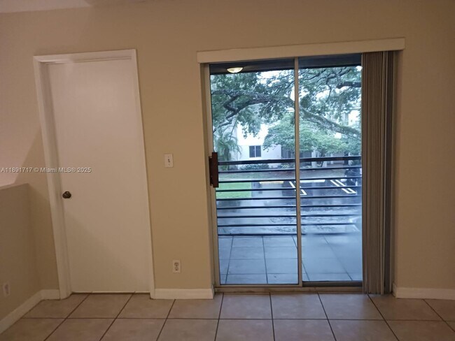 Building Photo - 301 Gardens Dr