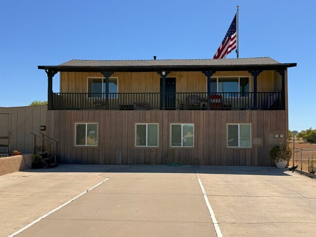 Building Photo - F10600