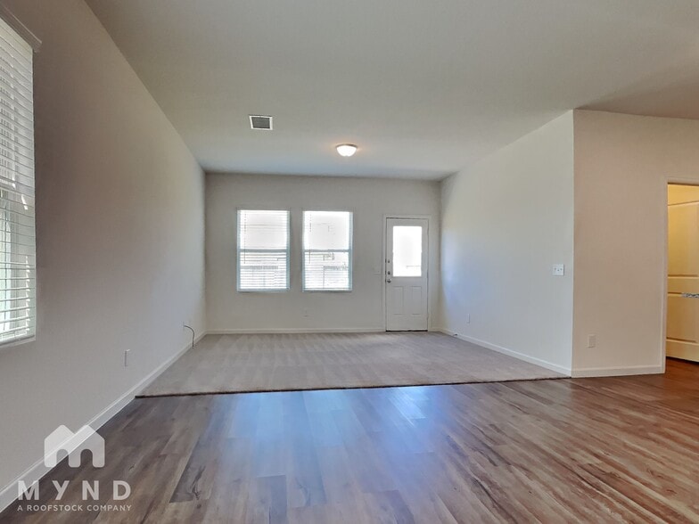 Building Photo - 1056 Banyon Tree Ln