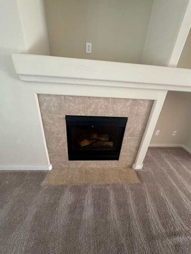Building Photo - Home SWEET Home now available in Fernley!