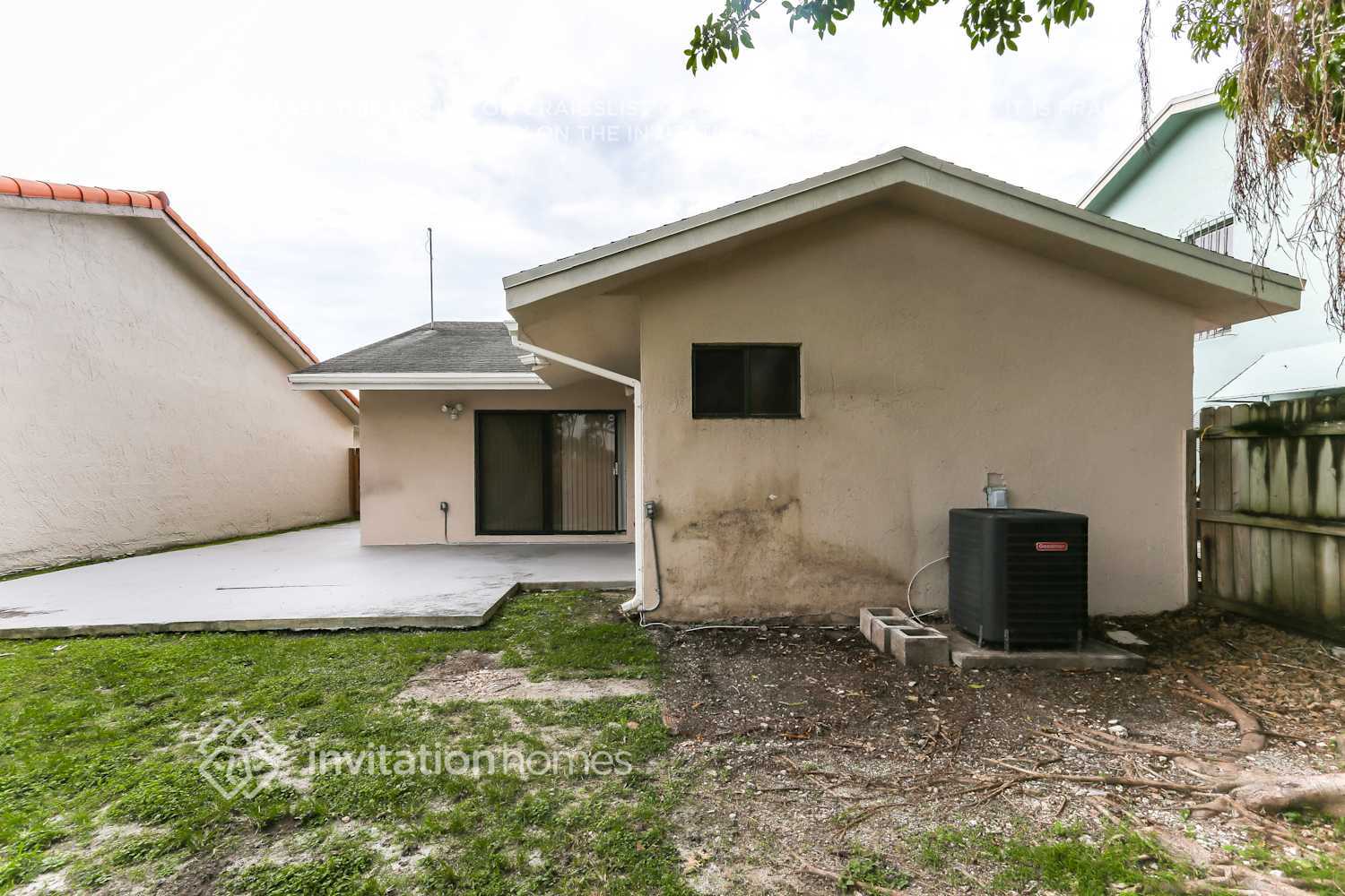 Building Photo - 14971 SW 92nd Terrace