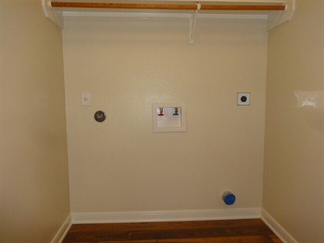 Building Photo - 28829 Sulphur River Ct