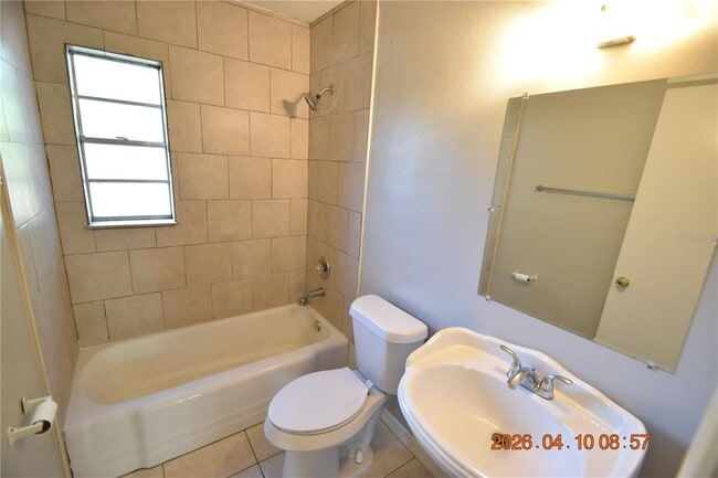 Building Photo - 10922 Hyacinth Ave