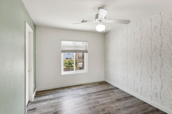 Building Photo - West Vegas Pool Home With First Floor Bed ...