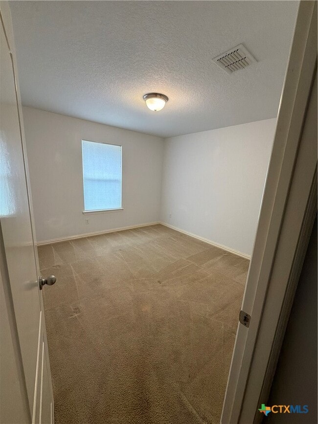 Building Photo - 375 Primrose Way