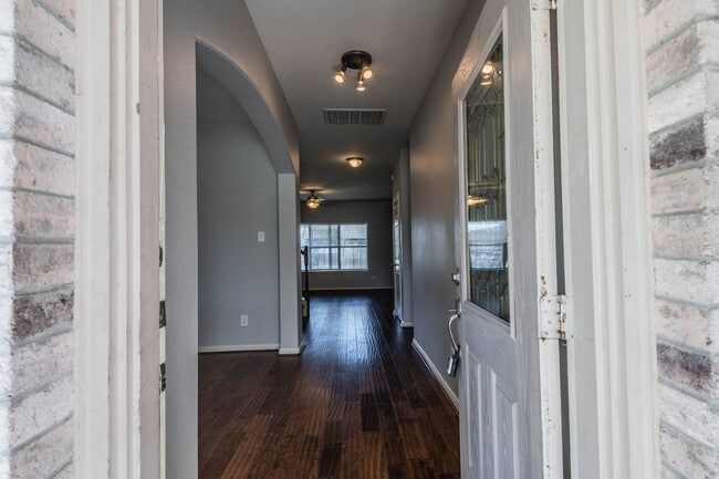 Building Photo - 20926 Hamlet Ridge Ln