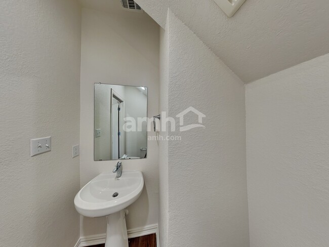 Building Photo - 324 Aspen Waters