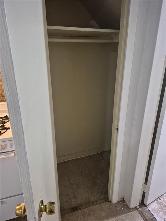 Building Photo - 818 E 51st St