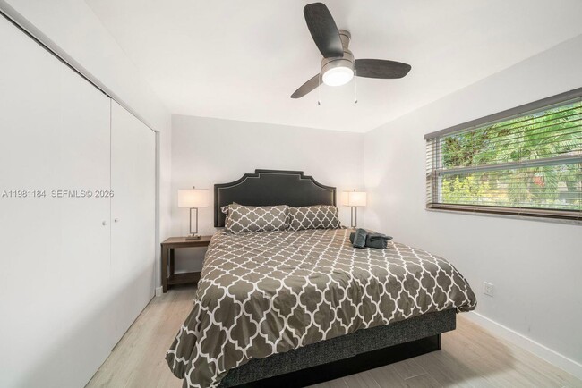 Building Photo - 5035 NW 5th Ave