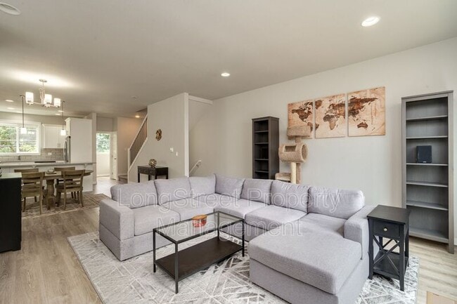 Building Photo - 17854 SW Rudolph Ln