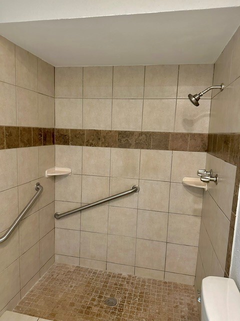 Building Photo - 5202 Santrey Dr