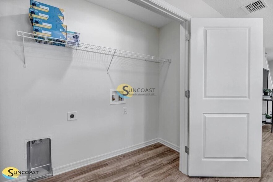 Primary Photo - 3821 SW 43rd Ct