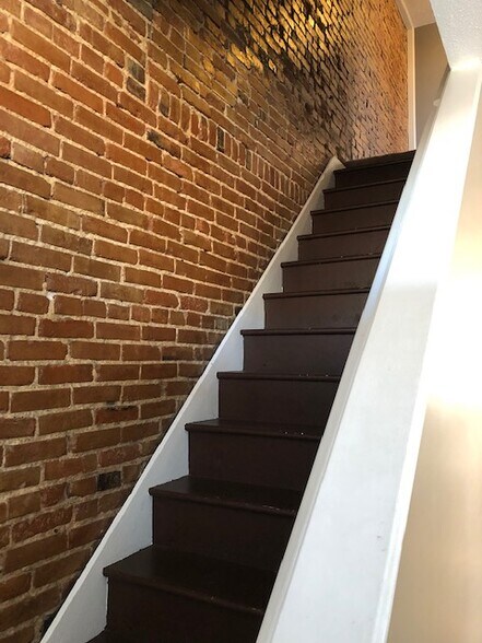 Building Photo - 1206 Sidney St