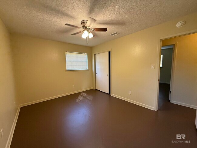 Building Photo - 2505 Pollard Rd