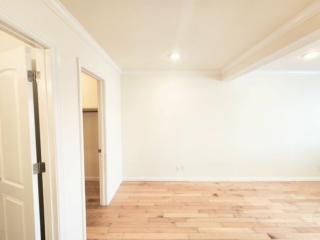 Building Photo - Updated 4 bedroom home