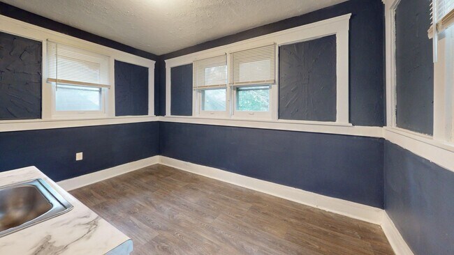 Building Photo - 3889 W.33rd