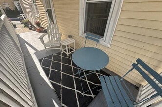 Building Photo - "Charming 1-Bed Furnished Apartment with Hardwood Floors in MA - Perfect Blend of Comfort and Sty...