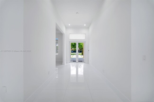 Building Photo - 10203 SW 136th St
