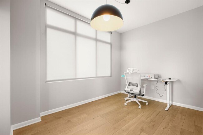 Building Photo - 54 Rainey St