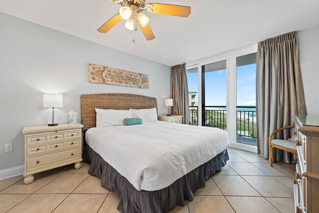 Building Photo - 833 Santa Rosa Blvd