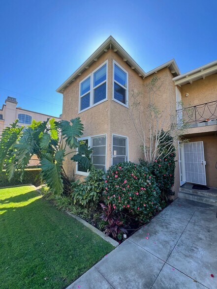 Building Photo - 7026 Flight Ave