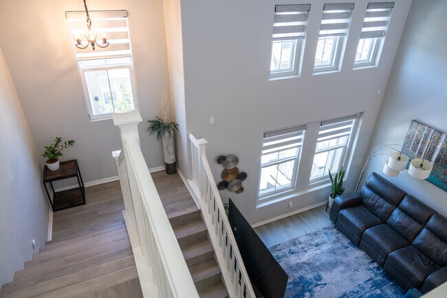 Building Photo - 10452 Whitcomb Way