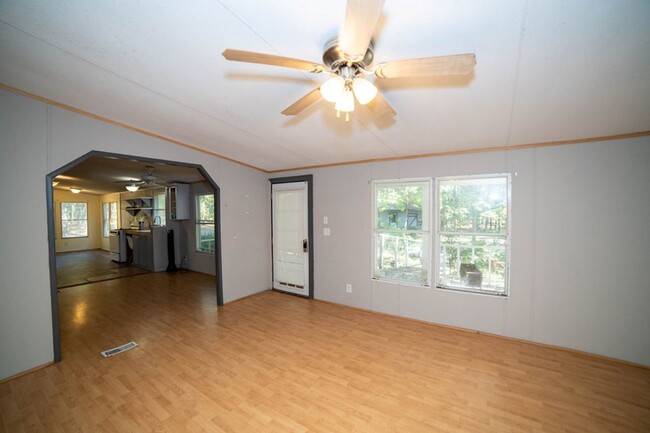 Building Photo - 3bd 2ba Double Wide for Rent!!!