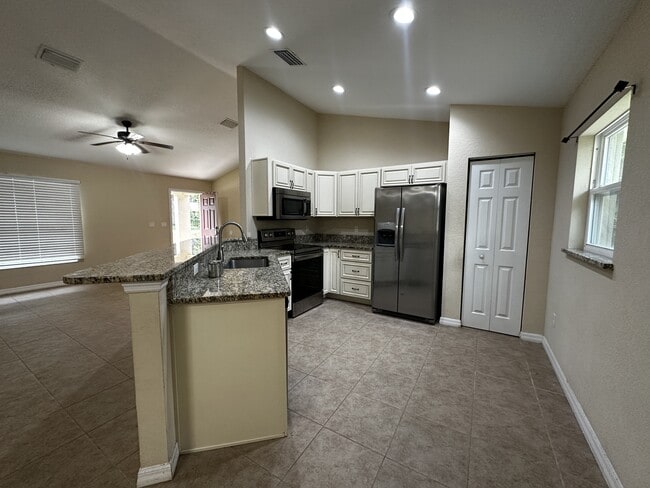 Building Photo - 27 Juniper Pass Ln