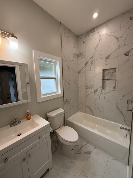 Bath - 646 Passaic Ave