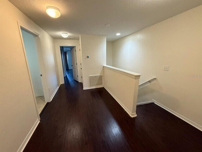 Building Photo - 2807 Lantern Hill Ave