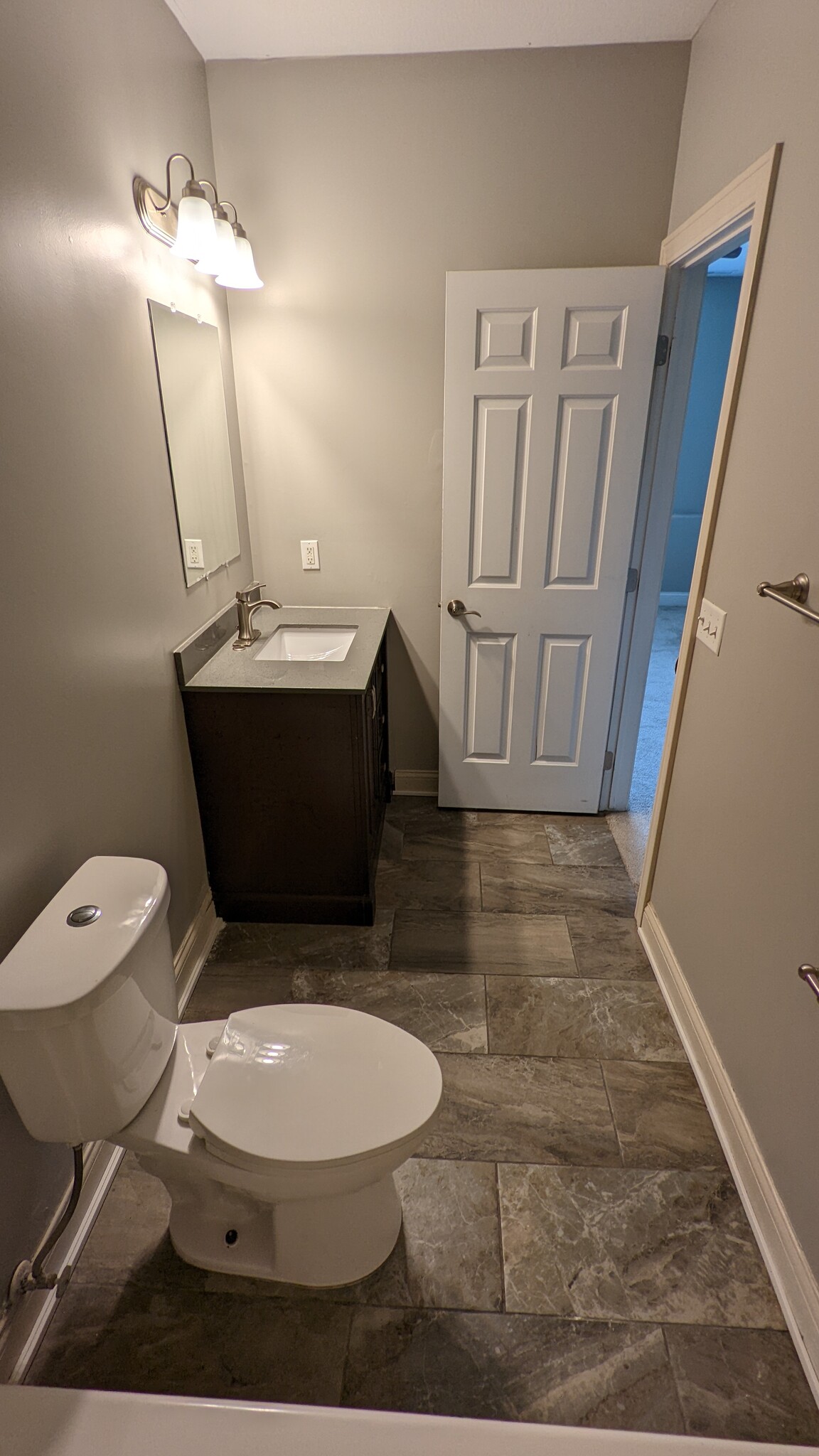 Building Photo - 306 Southwest Carriage Drive