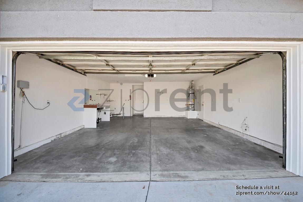 Building Photo - 27015 Hemingway Ct