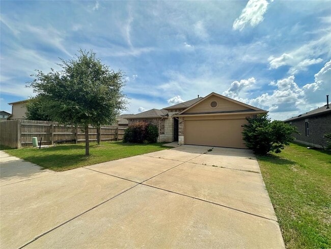 Building Photo - 10708 Seguin St