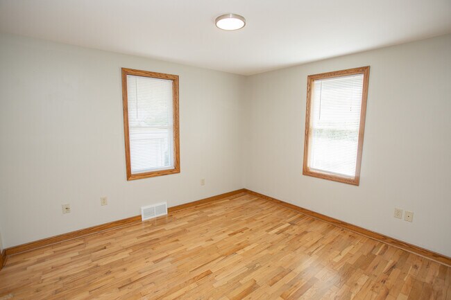 Building Photo - 409 Donna Bella Pl