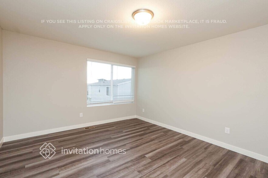 Building Photo - 11127 House Finch Ln